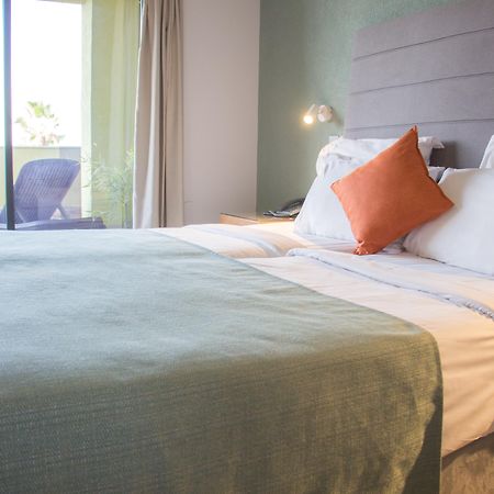 Golden Beach Hotel Тел Авив Екстериор снимка