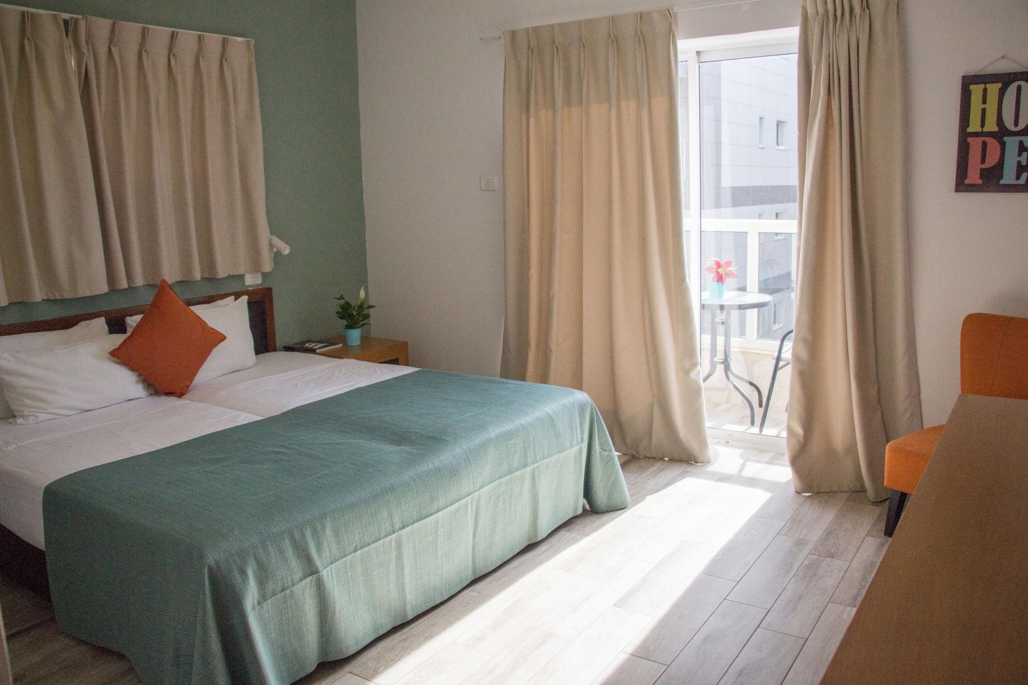 Golden Beach Hotel Тел Авив Екстериор снимка