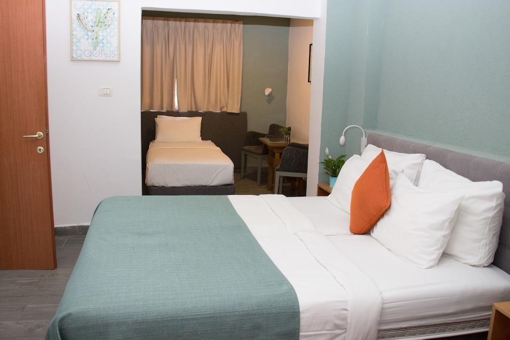 Golden Beach Hotel Тел Авив Екстериор снимка