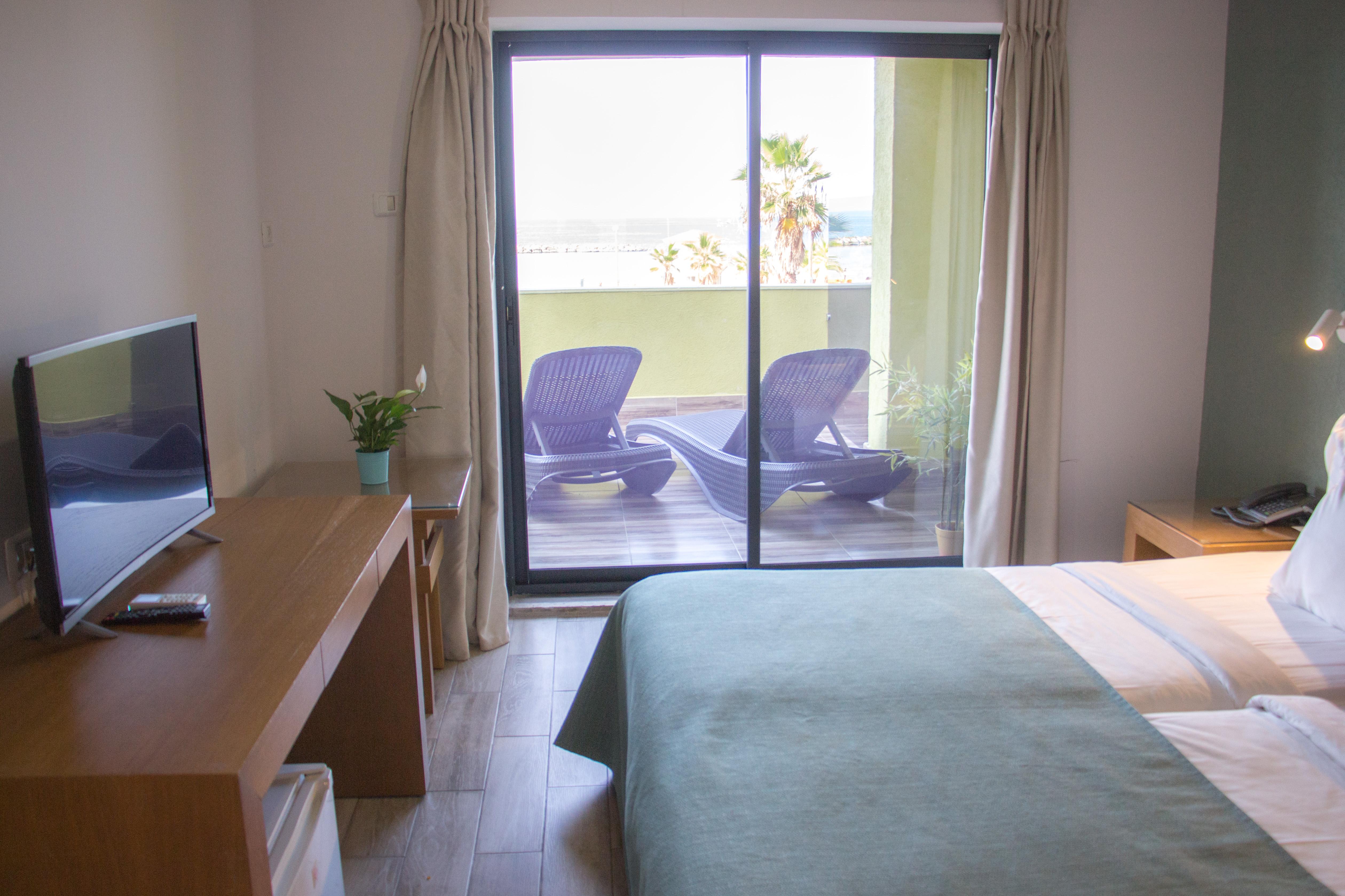 Golden Beach Hotel Тел Авив Екстериор снимка