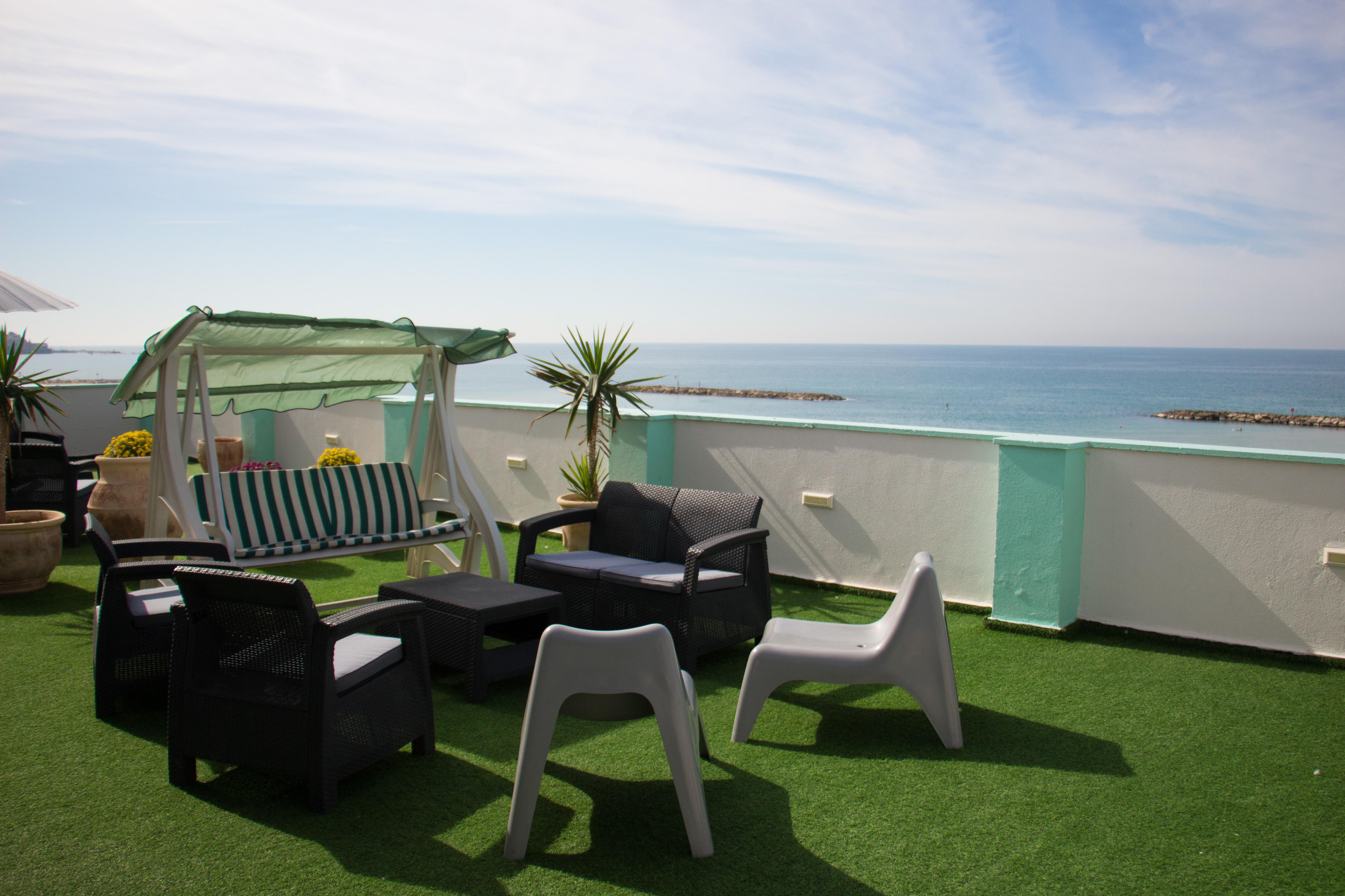 Golden Beach Hotel Тел Авив Екстериор снимка