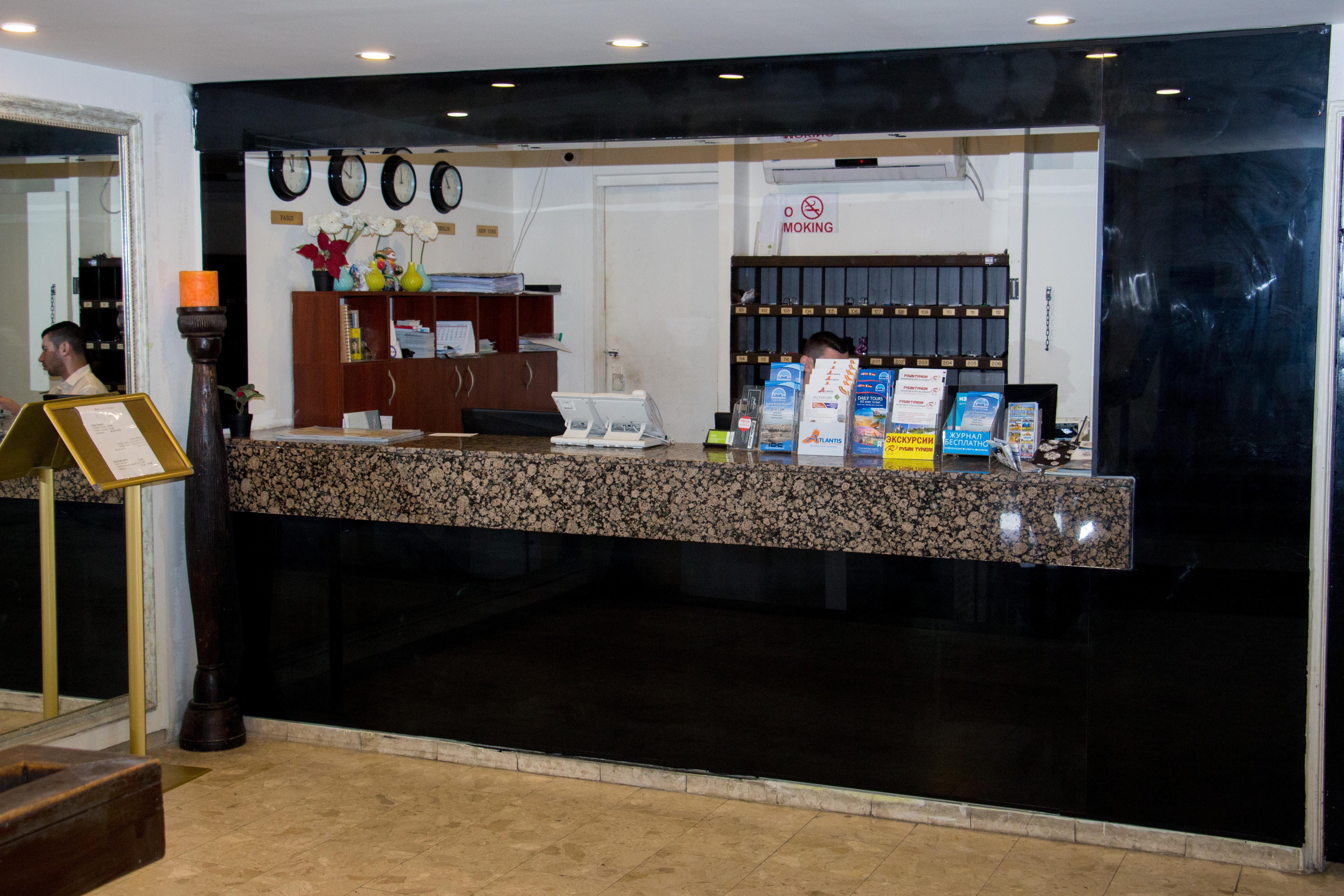 Golden Beach Hotel Тел Авив Екстериор снимка
