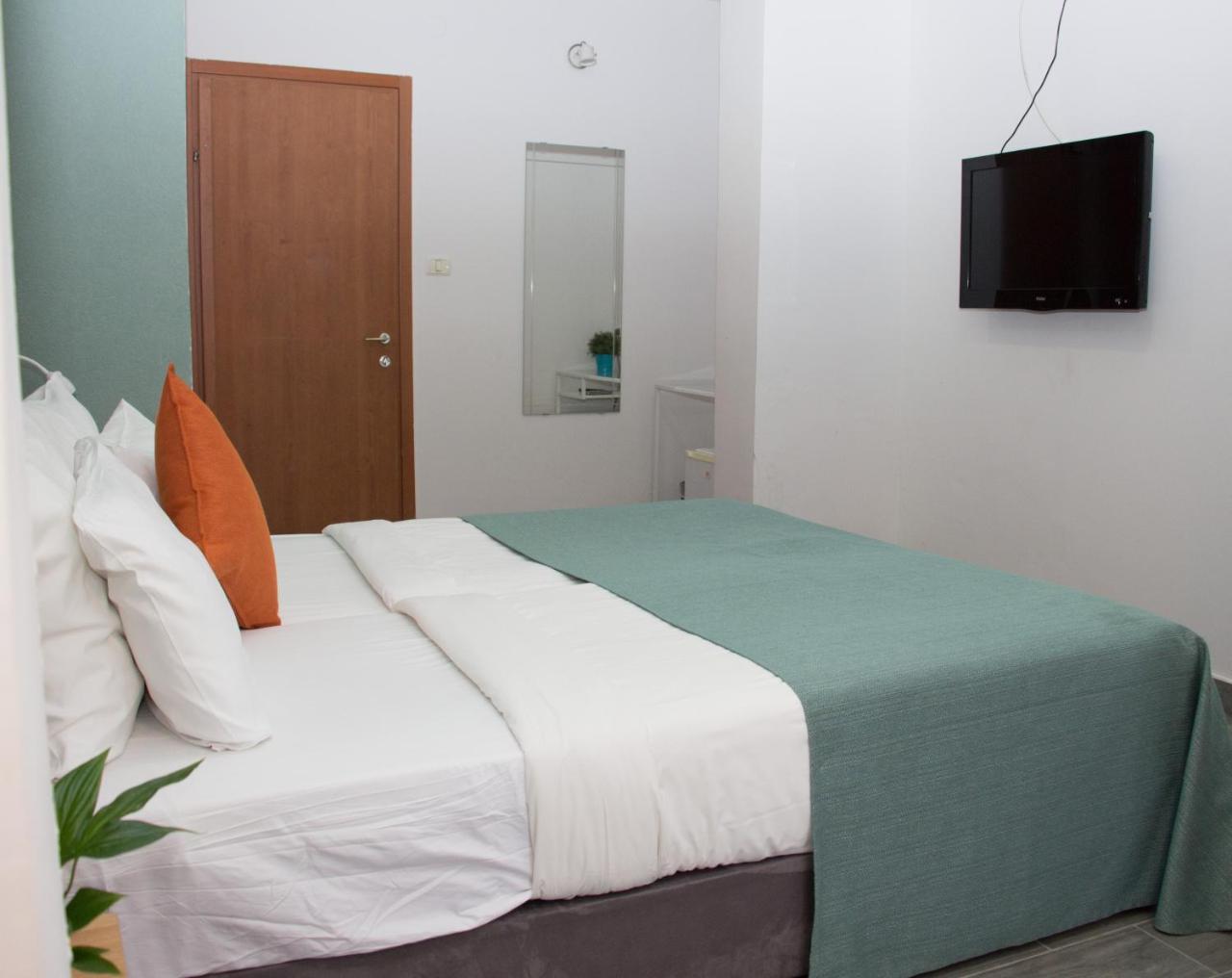 Golden Beach Hotel Тел Авив Екстериор снимка