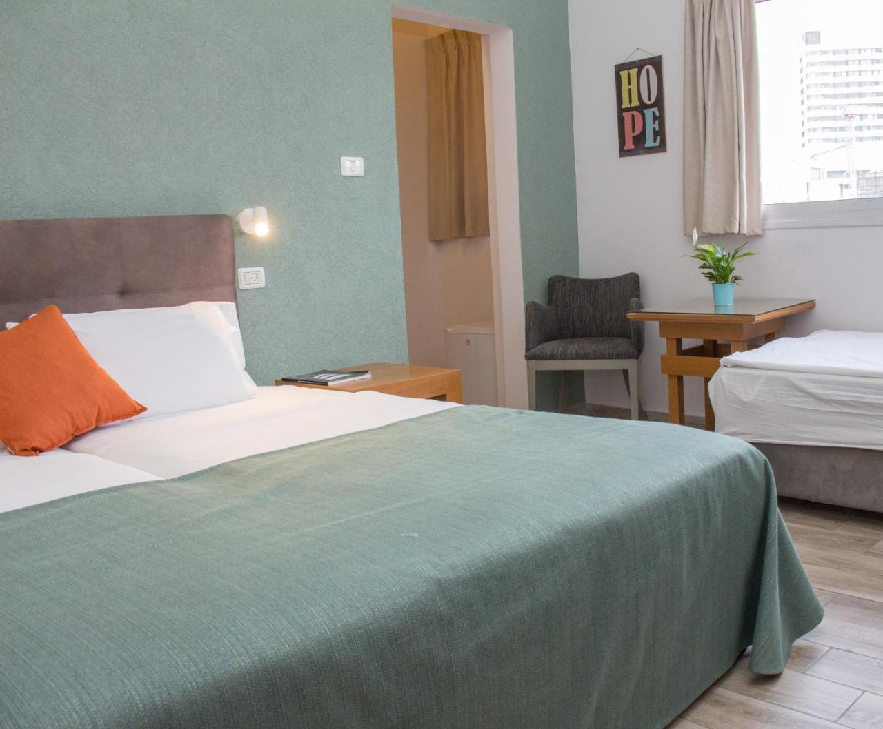 Golden Beach Hotel Тел Авив Екстериор снимка